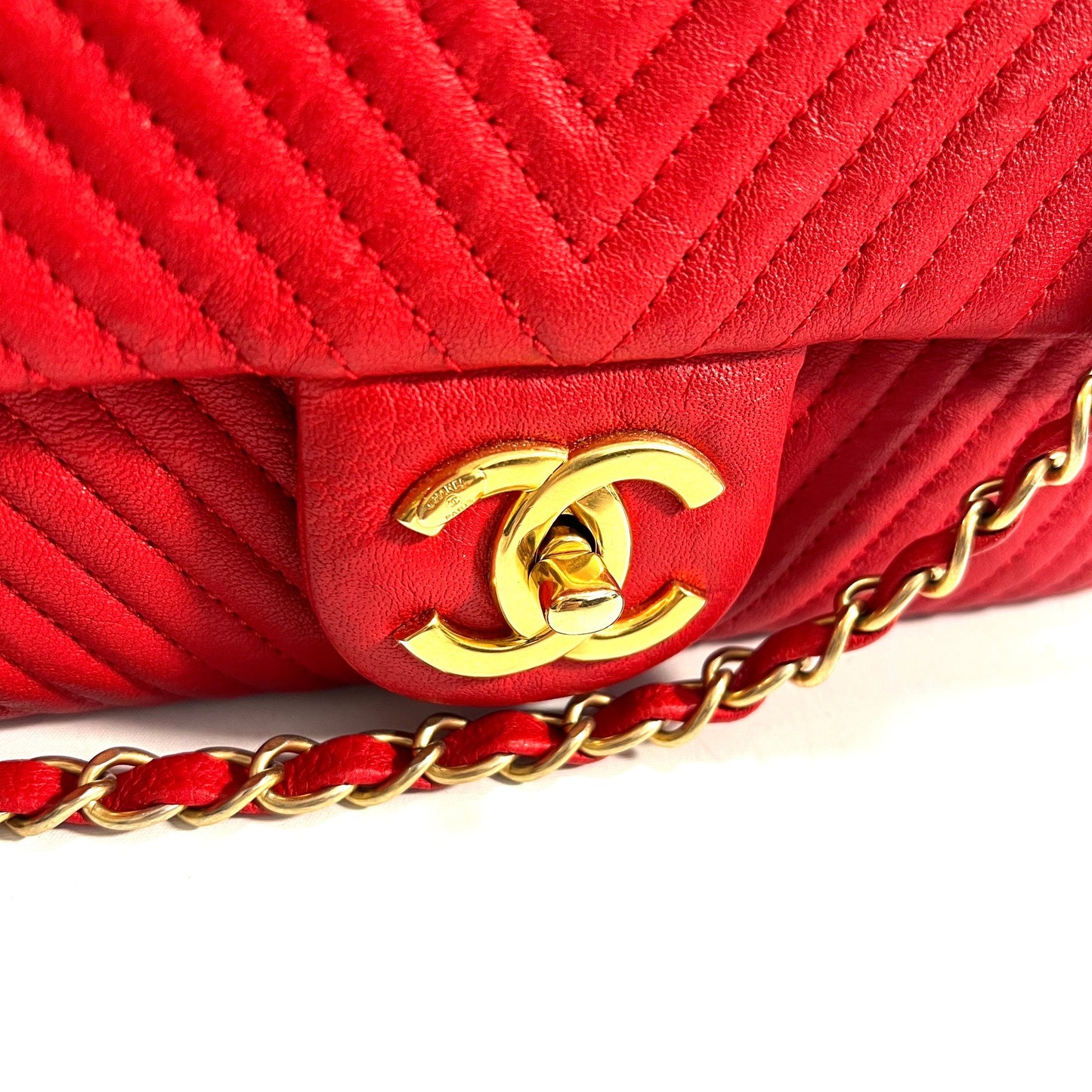 CHANEL シャネル ショルダーバッグ Vステッチ ターンロック