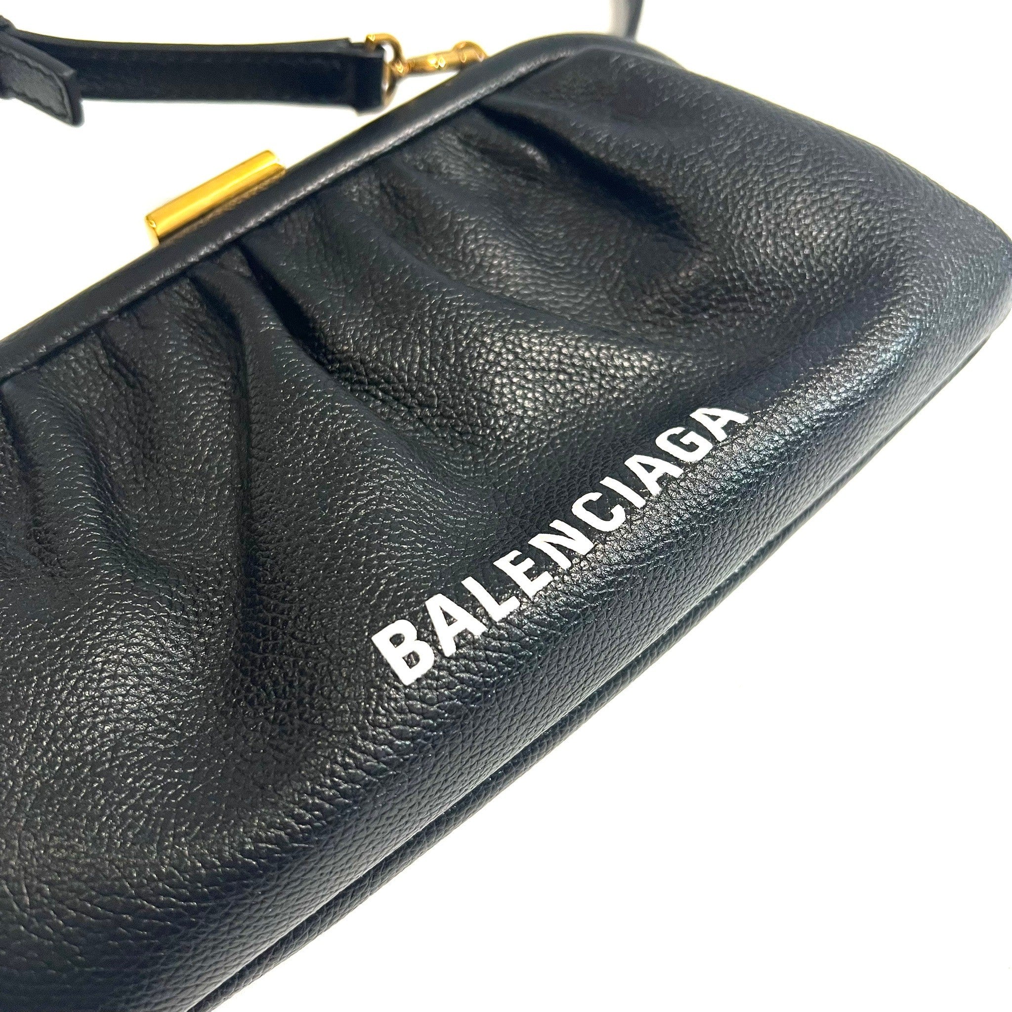 BALENCIAGA バレンシアガ クラッチバッグ ショルダーバッグ – REKNOW