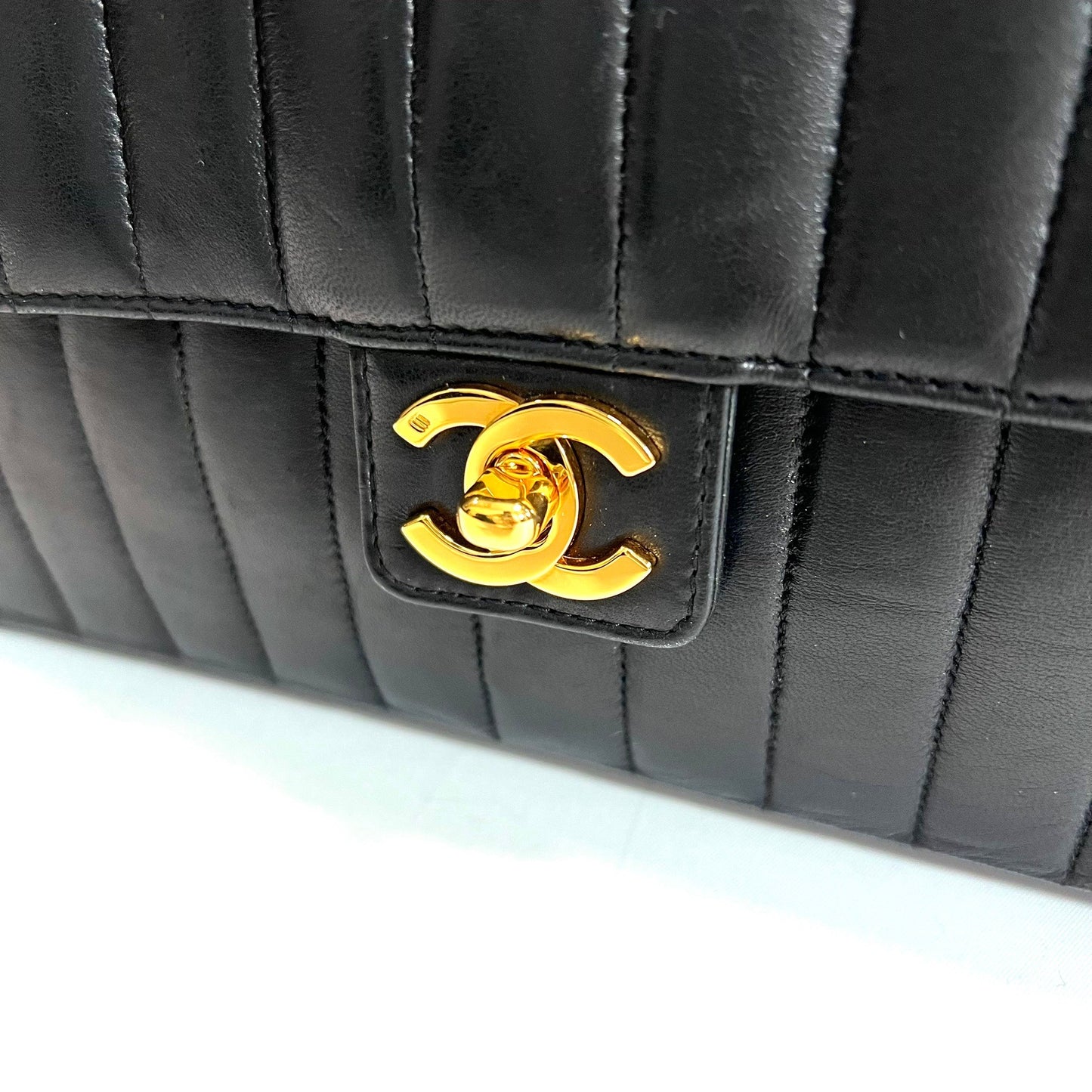 CHANEL シャネル マドモアゼル ショルダーバッグ